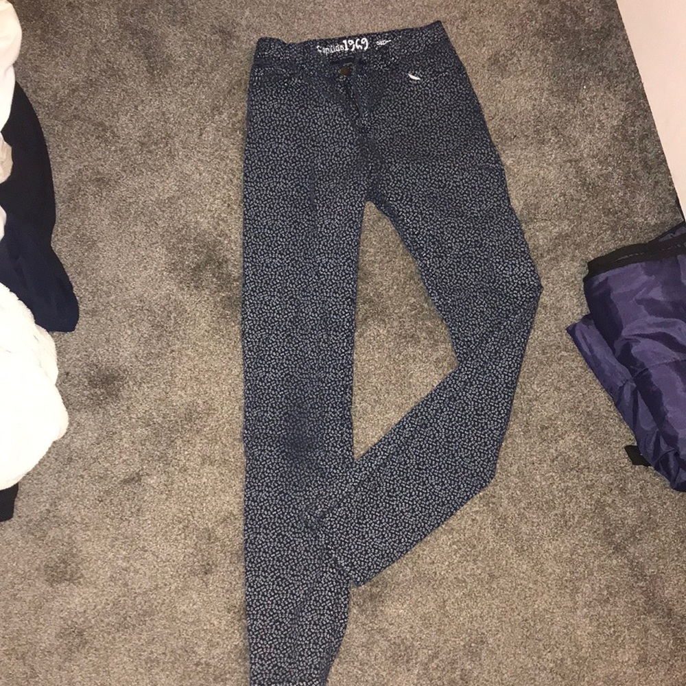 Gap Kids 1969 navy with floral pattern pants
